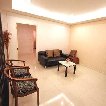Pon House Hotel Chalong Exterior foto