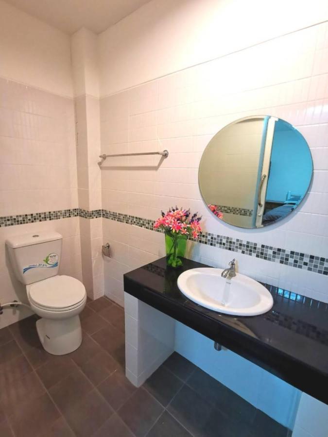 Pon House Hotel Chalong Exterior foto